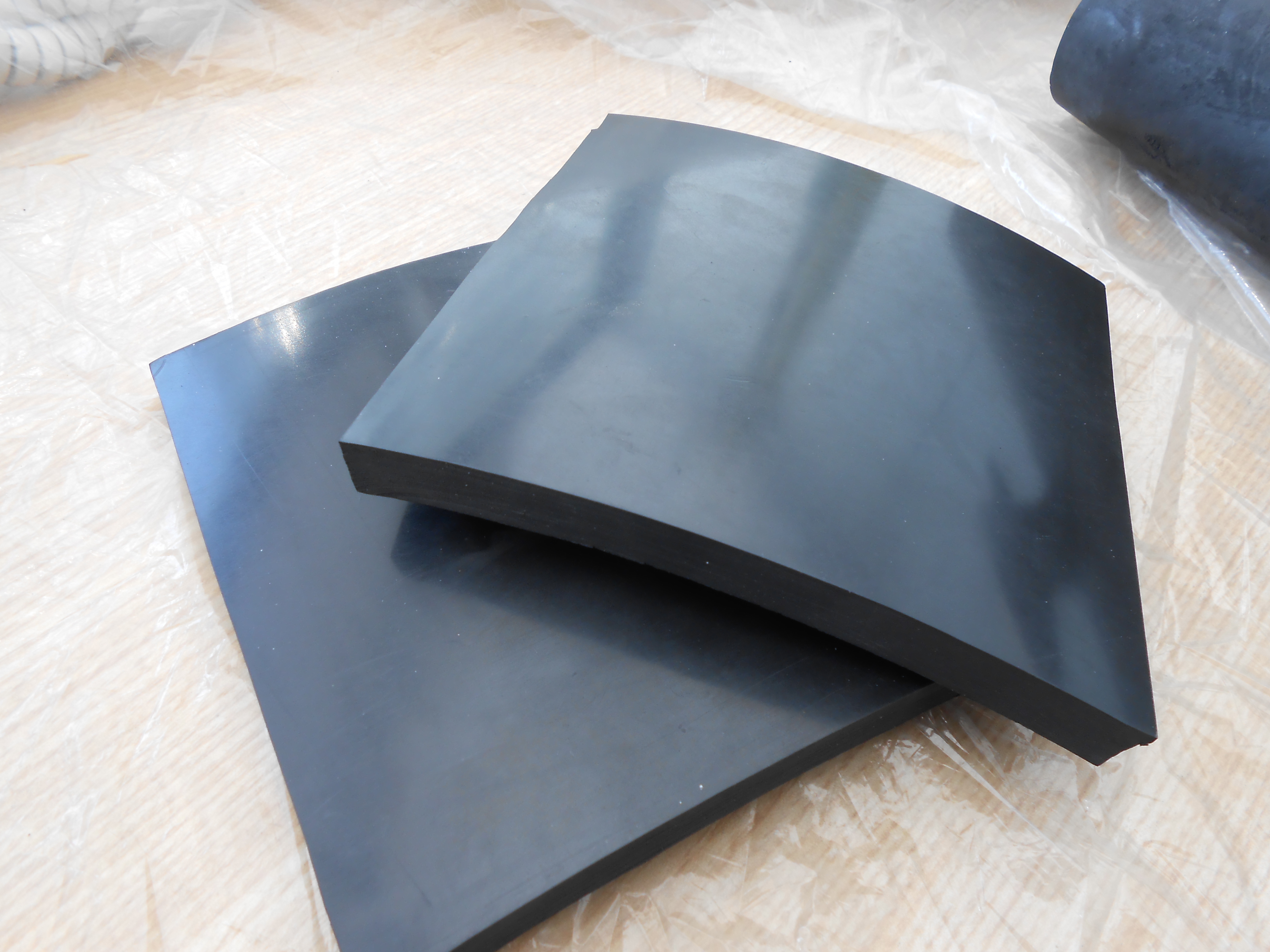75±5 Shore A Hardness High Temperature Rubber Sheet Reinforced with 1PLY Glassfiber or Aramid Fabric for Acid Resistance