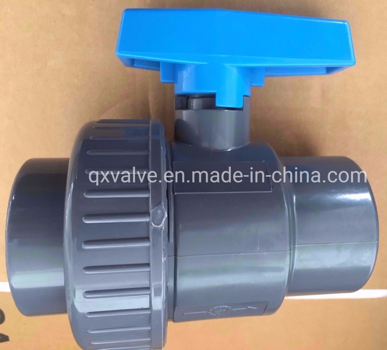 Вентиль с розеткой или натяжкой DIN Standard PVC M/F Single Union Ball Valve с ручкой типа