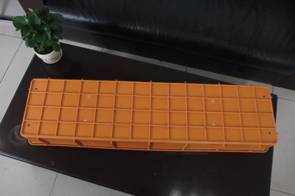 High Intensity Recycled Plastic Core Tray Racking With Two Orange Channels