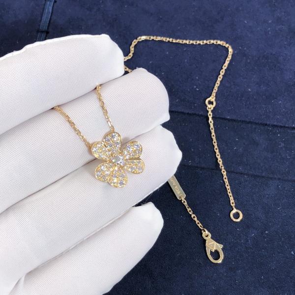 Fantastic Van Cleef & Arpels 18k Gold Frivole Pendant Mini Model Vs Natural Diamonds