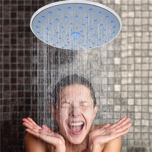 Ceiling / Wall Mounted Rain Shower Head , 6 Inch Round Rain Shower Head Easy Clean