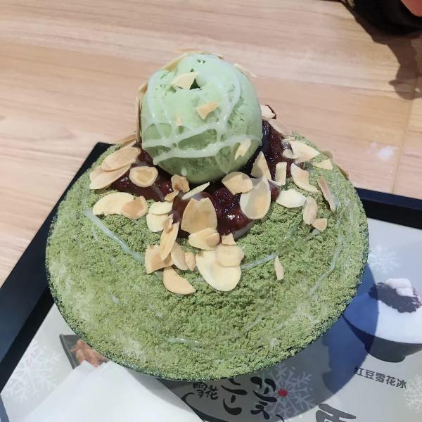 Máquina de hielo de nieve para tiendas de alimentos y bebidas 220Kg por día agua de refrigeración hielo comestible de escritorio