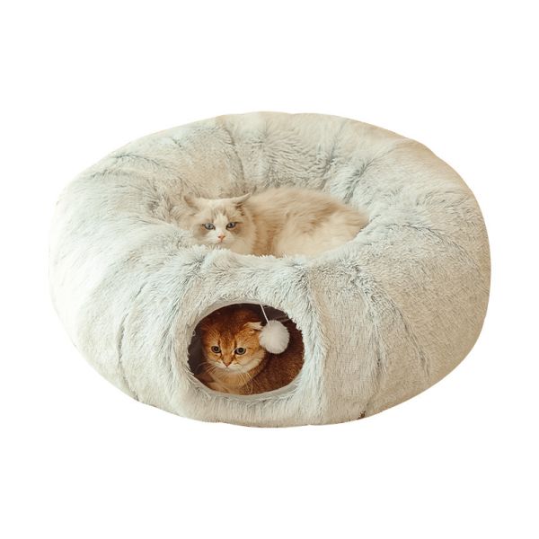 Automatic Pet Feeder with Adjustable Portion Sizes and Feeding Frequency to Support Weight Management Programs