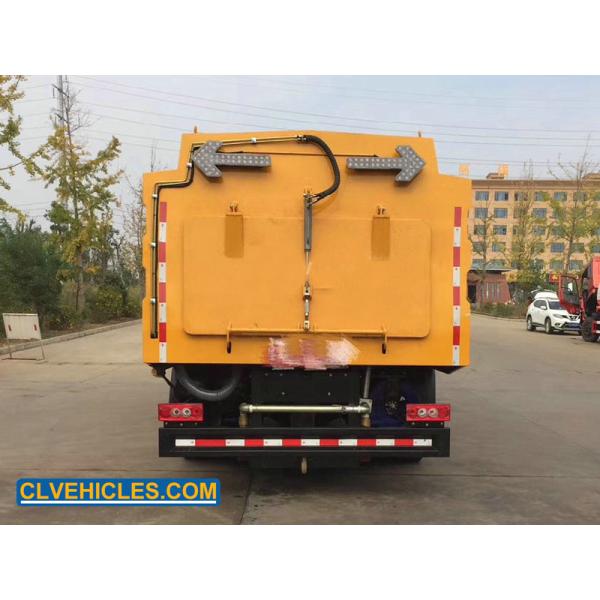 ISUZU FTR 205hp Truck Mounted Street Sweeper 4000L Water Tank 8000L Waste Tank