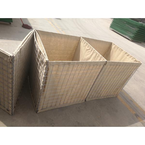 O mergulho quente de mil. 1 galvanizou a parede da explosão da barreira de Hesco