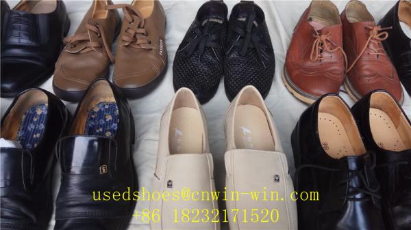 Mixed used shoes packged into a bale,all summer used shoes and second-hand bags