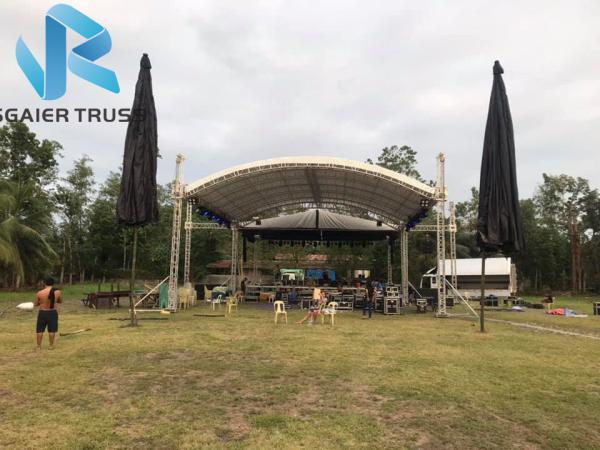Curved 400 * 500mm Sgaier Truss For Grass Wedding Events Stage Lighting