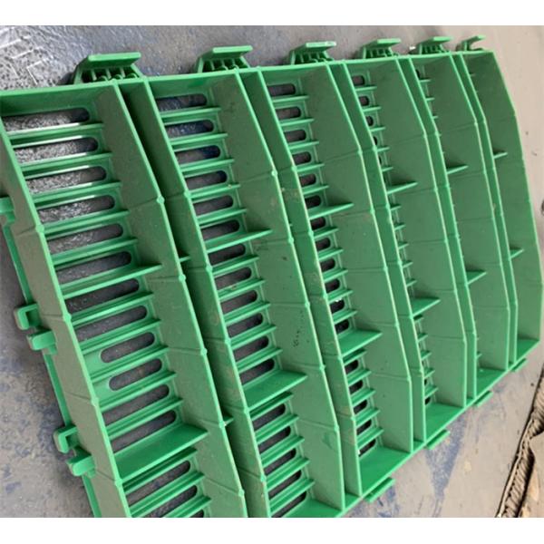 Plastique fort de porcs d'équipement de ferme de porc parquetant beaucoup résistance à la corrosion de couleur