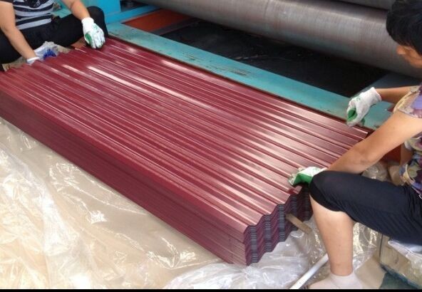 Customized Pre-Painted Corrugated Steel Roof Sheets for Building Decoration and Roofing Panels