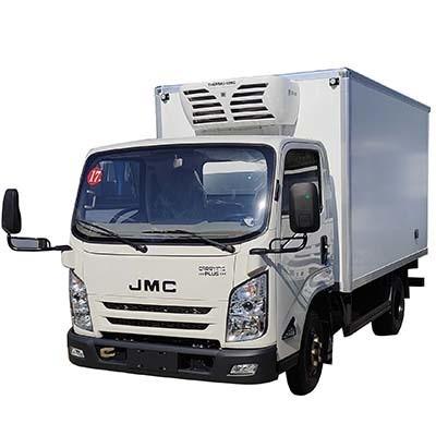 Good Price JMC Refrigerator Truck for Fish Meat Ice Cream Transport Van Truck 2.5Tons JMC Truck For Sales