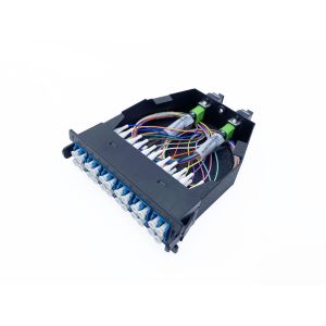 YINGDA Plastic 24fibers MPO To LC Breakout Cassettes Box With Elite Insertion Loss For Data Center