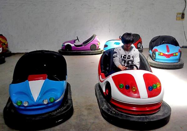 Anti Static Security Kids Ride On Bumper Car Amusement Park Bumper Cars
