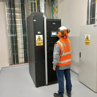 380Vac 3 Fases de conversão dupla de tempo de espera longo Modelo Online Tower UPS para desempenho