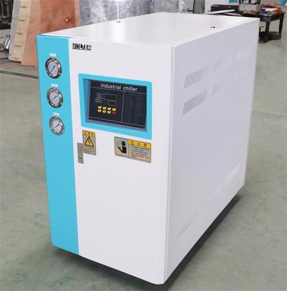 Professional Air Cooled Scroll Chiller Built - In Automatic Water Device