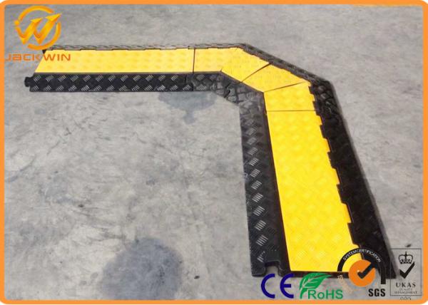 Recycling Rubber Base Yellow Cover 5 Channel Cable Cover Ramp Wire Protection 900*500*50mm