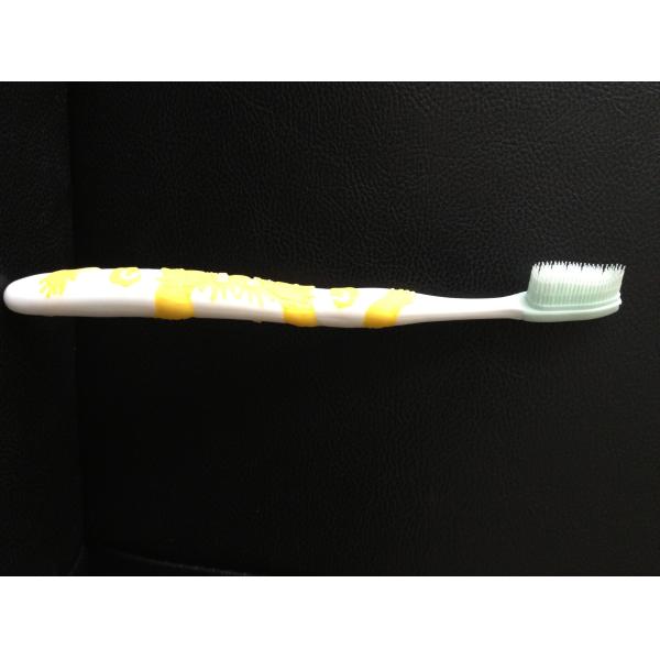 As escovas de dentes manuais adultas frescas feitas sob encomenda profissionais com borracha de silicone eriçam-se