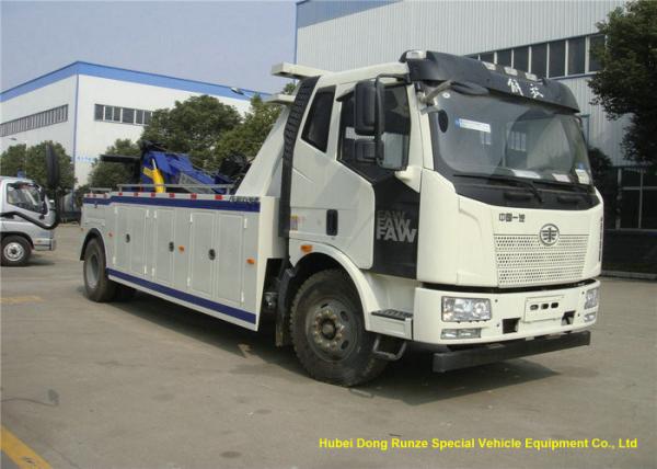 Heavy Duty 12 Ton Wrecker Tow Truck For Car Recovery In City Road , Suburb Way