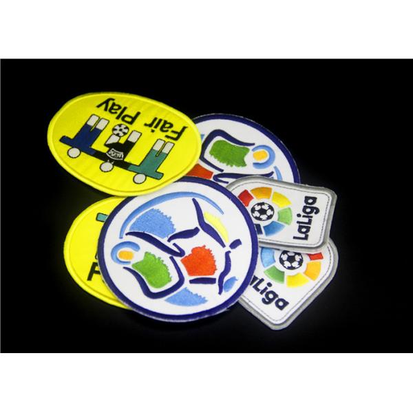 Couleur blanche de fonte de polyester de SIÈGE POTENTIEL D'EXPLOSION chaud de film adhésif pour l'arrière du label de correction