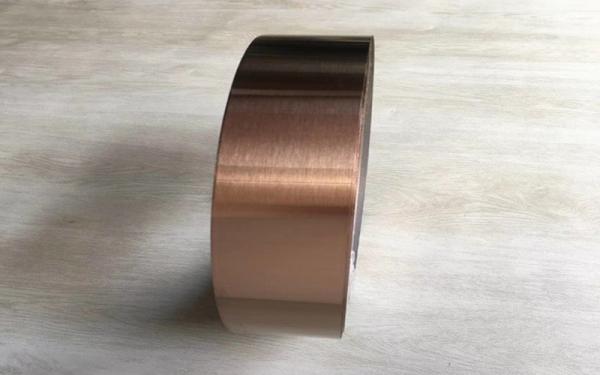 A canaleta em U à prova de fogo de 2 polegadas do sinal do canal do diodo emissor de luz de Rose Gold 304 SS da escova protege o filme