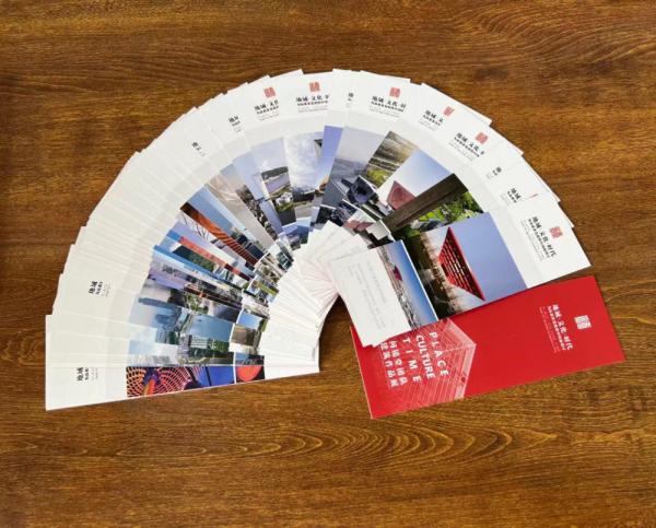 ISO Gold Stamping Summer Colouring Booklet Printable Offset Film Lamination OEM