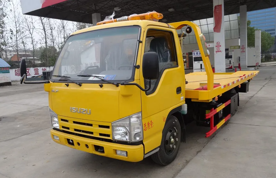Japan 5ton Flatbed Towing Truck , Full Landing Flat Bed 4ton Wreckers Tow Trucks