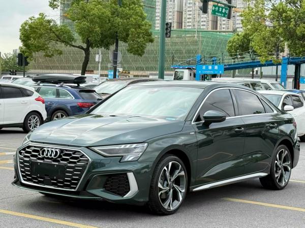 Popular Used Cars Audi A3 2022 A3L Limousine 35 TFSI Luxury Sport Edition with Multi-link Independent Suspension