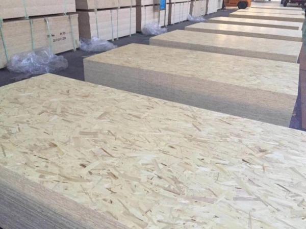 Environmental Protection Oriented Strand Board OSB For Roofing 6-25mm Thickness