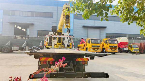 HOWO Brand Towing Truck 10 Tons Flat Bed Wrecker Tow Truck Equipment 8 Tons Straight Boom Crane