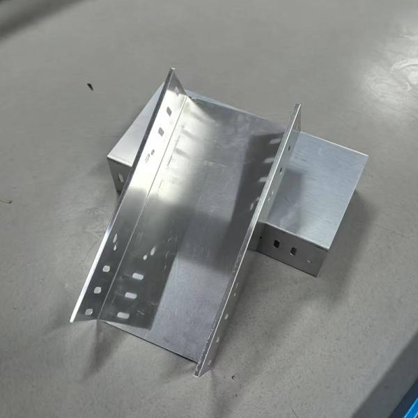 50mm-150mm Height Aluminum Cable Tray Safety Medium Duty For Wire Protection System