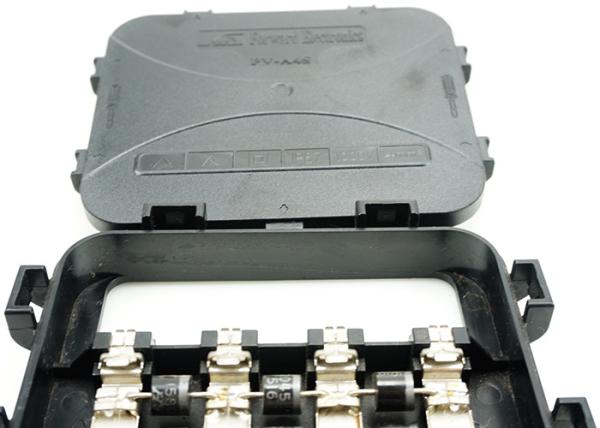 TUV 1000VDC IP67 UL94V-0 PV Junction Box for Solar Systems with Good Weldability