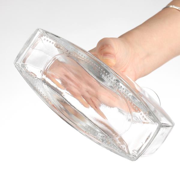 Sealing Type Thick Bottom Flat Whisky Bottles for Cosmetics Industry Glass Material