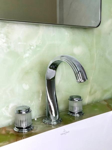 Tableau de salle de bains de luxe à veines vertes