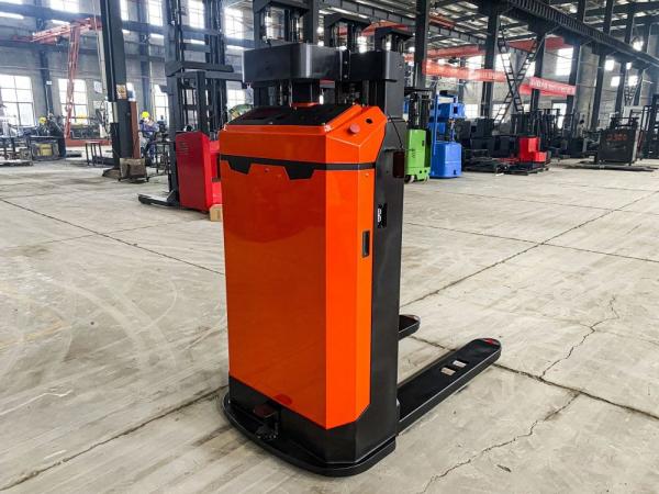 1.0 Ton AGV Lift Trucks Electromagnetic Braking  Electronic steering
