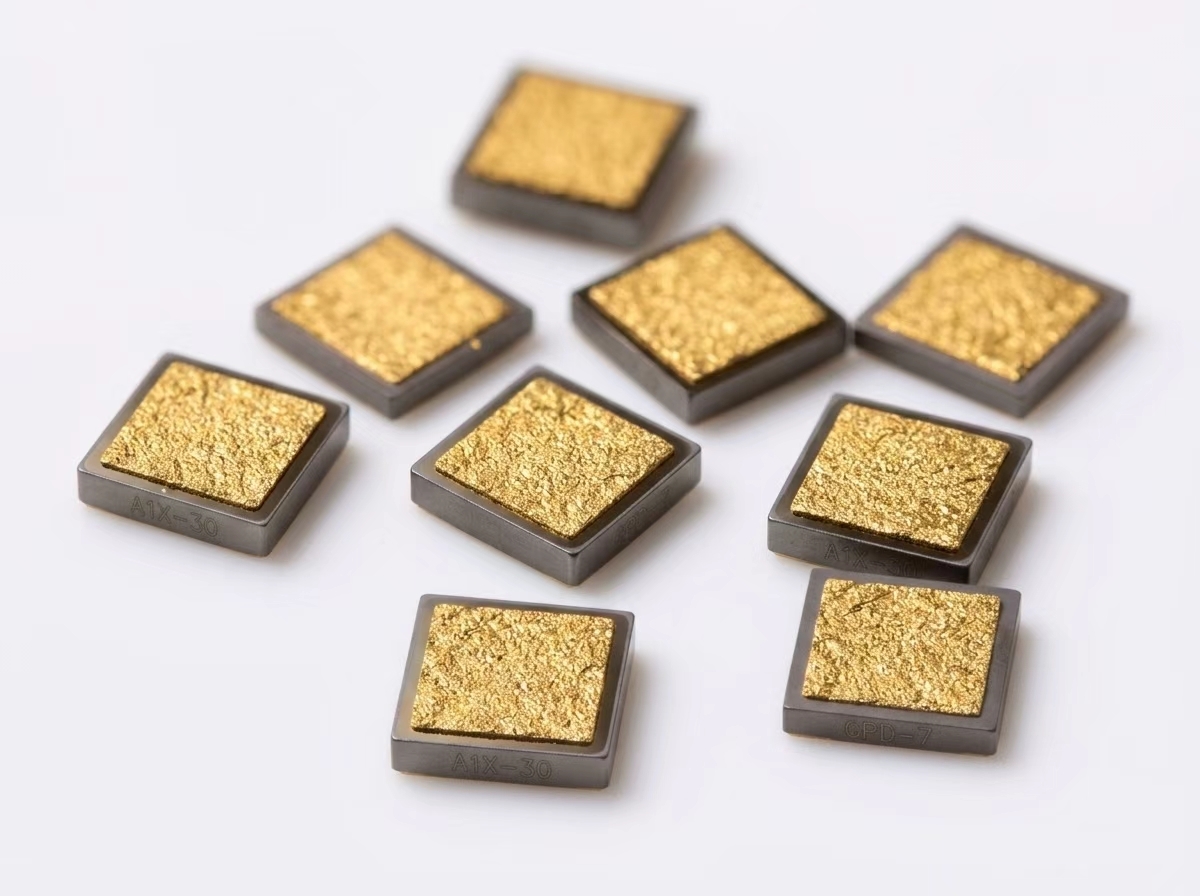 22pF 50V Bordered Single Layer Capacitors Platinum Barrier Chip for High Frequency RF