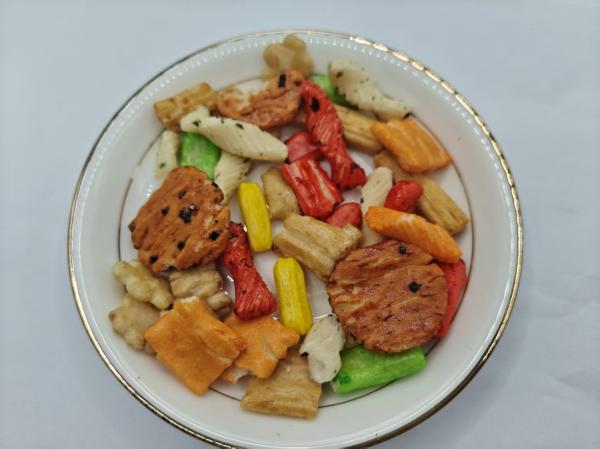 オリジナルカスタマイズされた味 混合ライスクレイカー バージュパック オイル成分を含む大量パッケージ