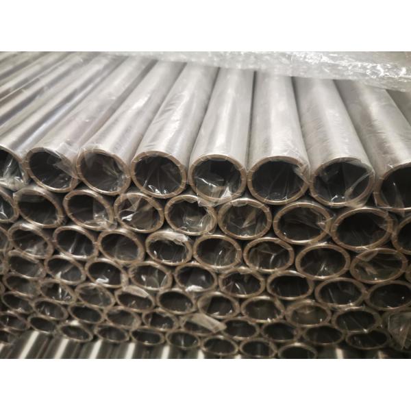 Поверхность безшовной трубки сплава титана трубки петрохимической ASTM B338 Gr9 титана яркая