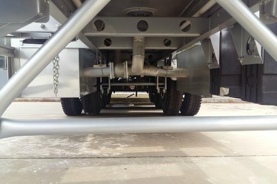 Aluminum Alloy Hazardous Chemical Tank Semi Trailer 42 - 50 Cubic Lightweight
