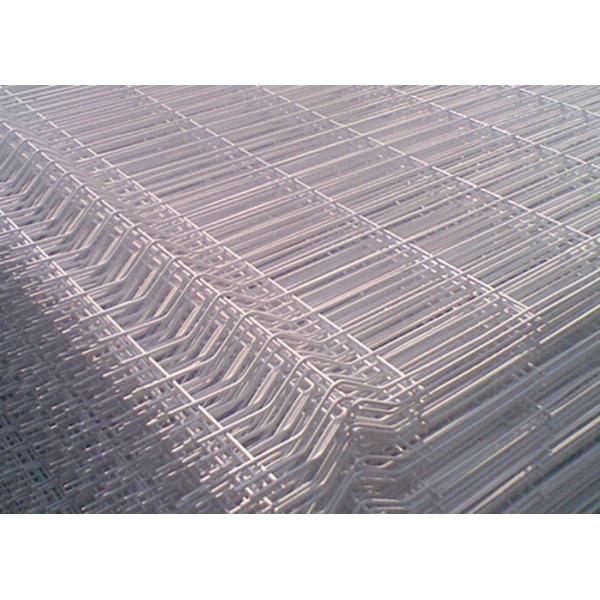 White Color Triangle Bending Wire Mesh For Garden Fence and Courtyard