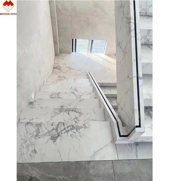 MOHS 6-7 Hardness White Marble Look Porcelain Tile Stairs with Customized Design