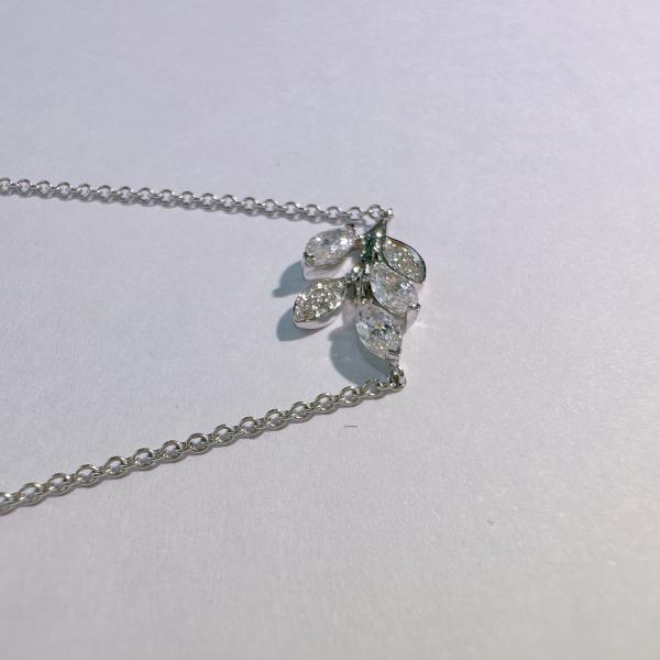 Handmade Luxury 18K Gold Leaf Pendant Necklace New Design Fashion Jewelry Women Customized Diamond Necklaces Anniversary Wedding