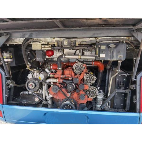Second Hand Bus Yutong 47 Seats Passenger Buses Diesel Used Coach Buses With Leather Seats LHD Used City Buses