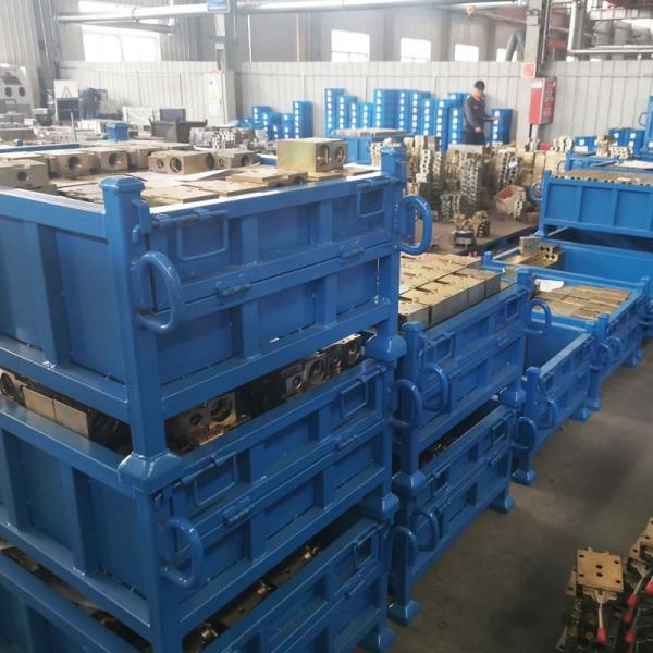 Industrial Grade Steel Grid Metal Pallet Box Powder coated For Warehouse Storage