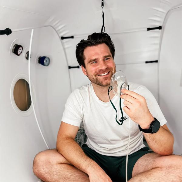 Comfortable Design 2.0ATA Hard Type All-In-One Economical Therapeutic Hyperbaric Oxygen Chamber