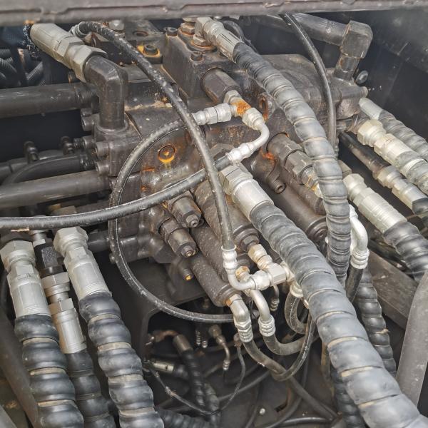 Korea Made Crawler Original Used Volvo EC210 EC210D Excavator in Good Condition 2022