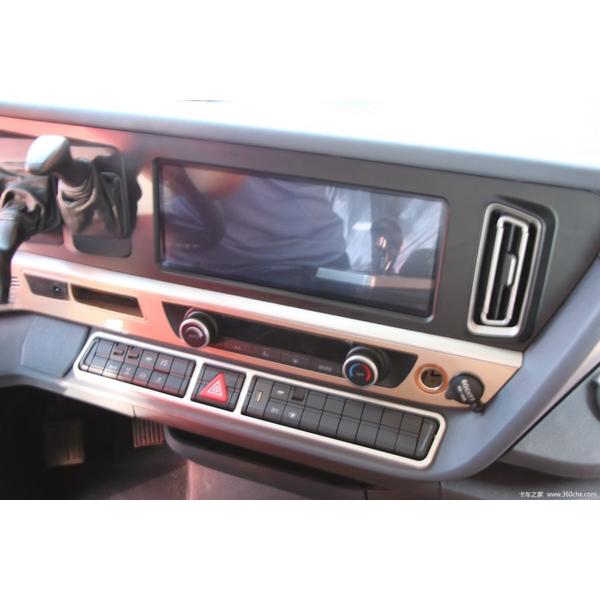 Used HOWO SINOTRUCK 6X4 Truck Head T7H 460 Tractor Truck with EURO 5 Emission