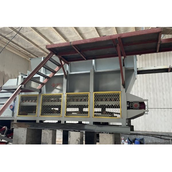 120 Ton/H Grey Belt Conveyor Box Feeder With Hopper For Raw Material Preparation BBT Clay Brick Making Machine