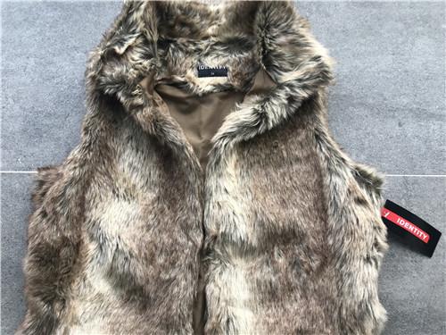Natural Flax Color Ladies Faux Fur Coats With Funnel Neck Multi Size TW76418