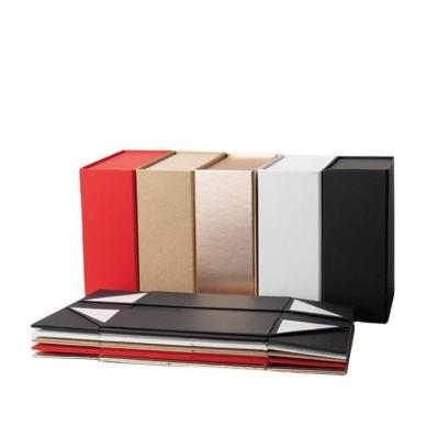 Boîtes cadeaux pliantes pour vêtements boîtes de carton plat magnétiques personnalisées avec fermeture magnétique