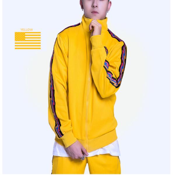 Striped Design Mens Sports Tracksuits For Spring Customized Logo Anti Shrink
