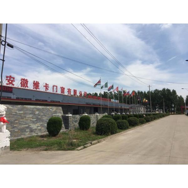 Теплоизолированный вентилятор с одноподвесным окном из ПВХ белый черный